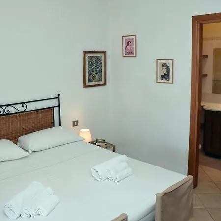 Casa Mistral By La Via Del Mare Viaggi E Vacanze * וילסימיוס