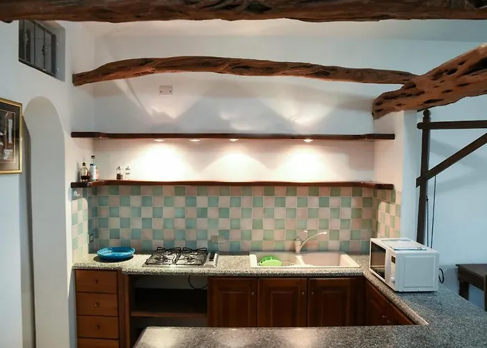 Апартаменти Casa Mistral By La Via Del Mare Viaggi E Vacanze *